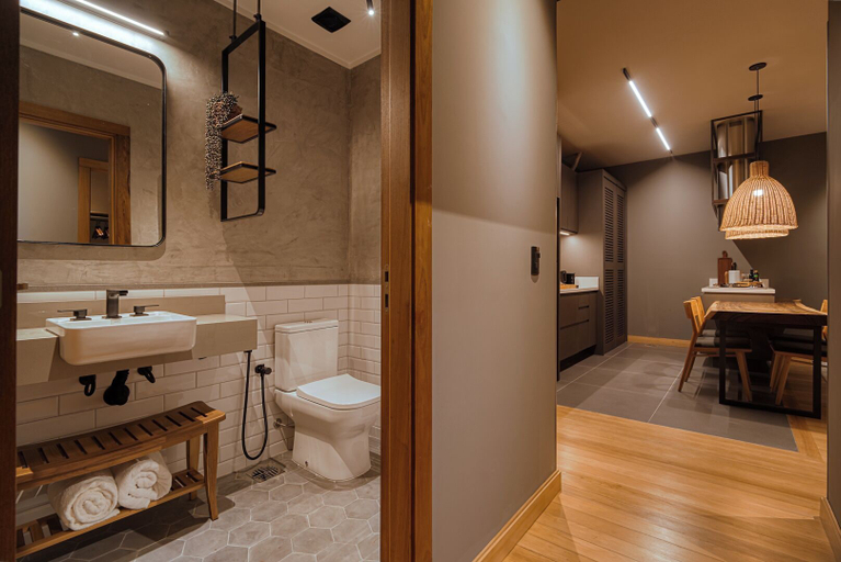 Bathroom 5, Mater Hotel, Canela