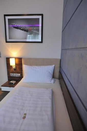 Others 5, Hotel Bergischer Hof, Mettmann