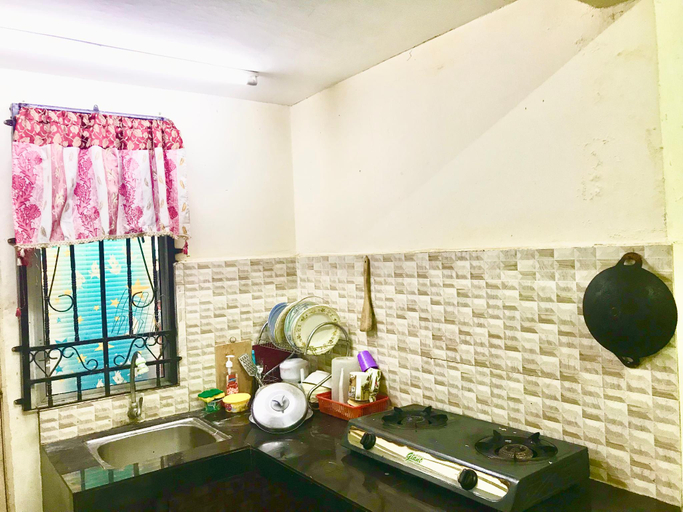 Others 5, Isyfaq Homestay 4 Room 3 Bathroom, Seremban