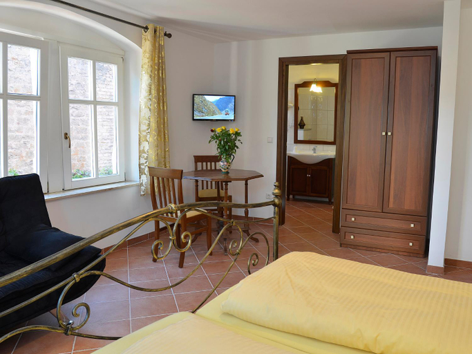 Bedroom 2, Hotel Restaurant La Corona, Südliche Weinstraße