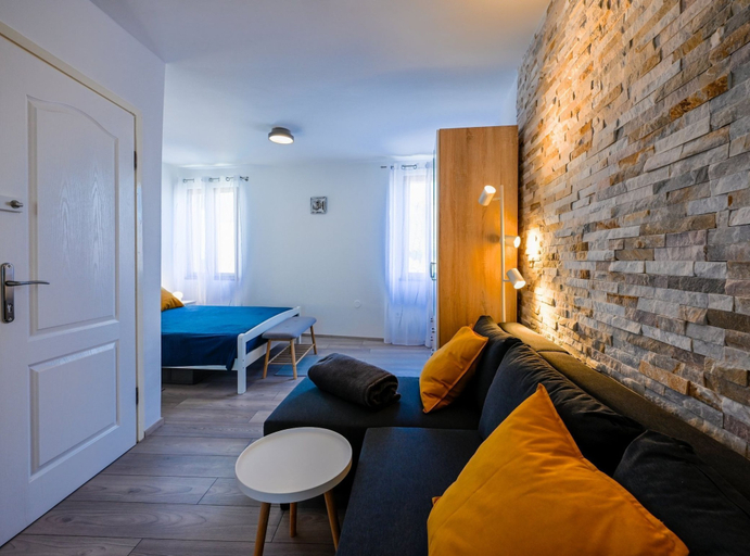 Others 4, Old Town Modern and Sunny Studio Apartment, Rovinj