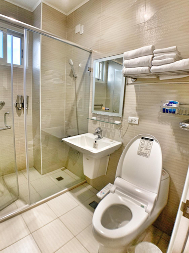 Bathroom 14