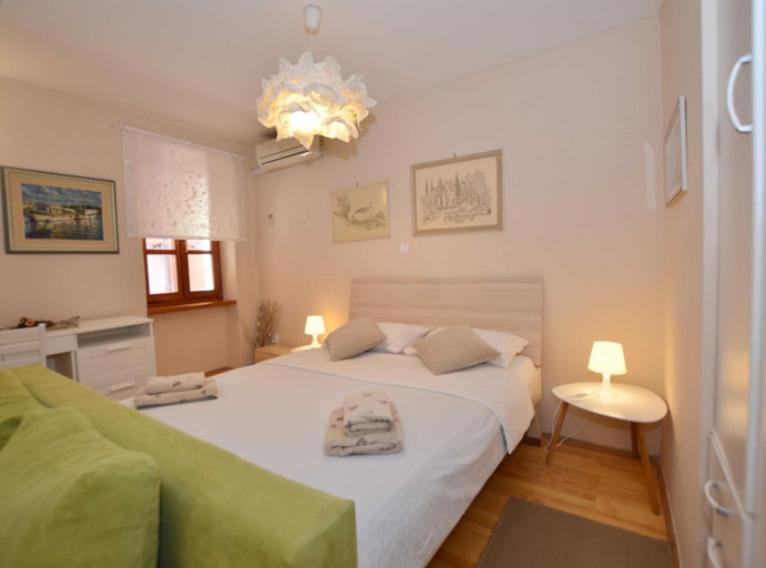 Bedroom 3, Simple and Sunny Studio Apartment, Rovinj