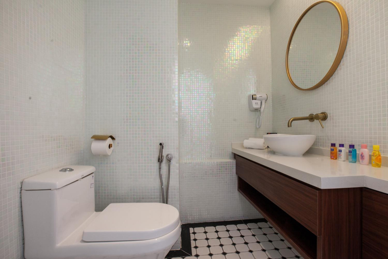 Bathroom 7