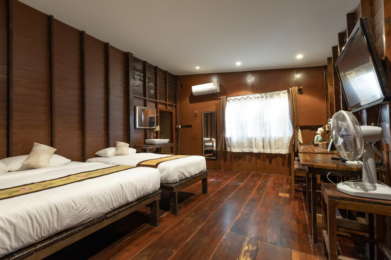 Bedroom 8