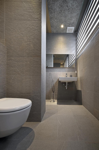 Bathroom 5