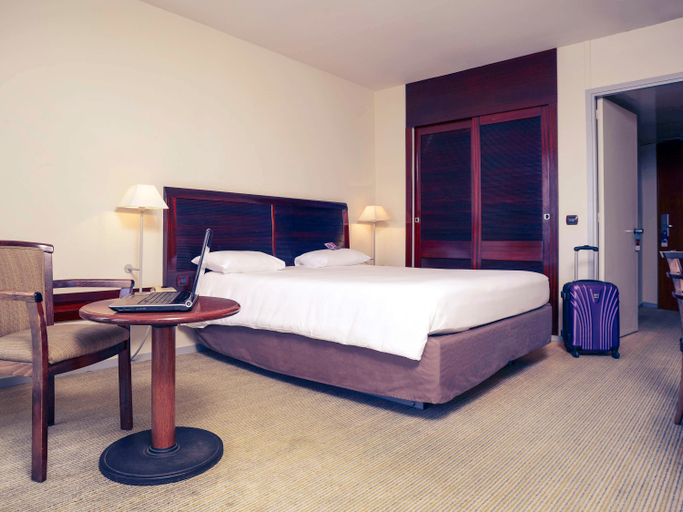 Bedroom 5, Mercure La Grande Motte Port Hotel, Hérault