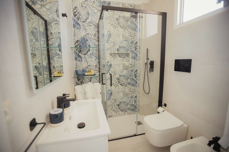 Bathroom 5, B&B LA PERLA NERA, Brindisi