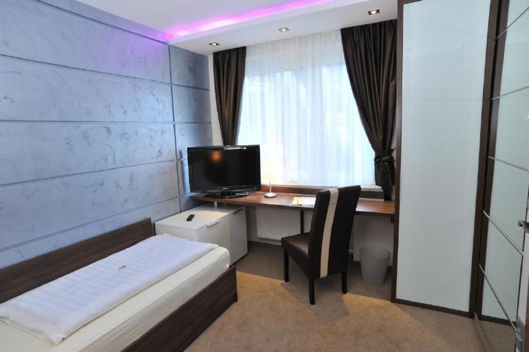 Others 5, Hotel Bergischer Hof, Mettmann