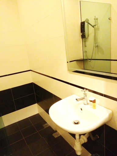 Bathroom 3