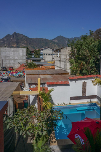 Sport & Beauty 3, El Delfin Hotel y Restaurante, San Pedro La Laguna