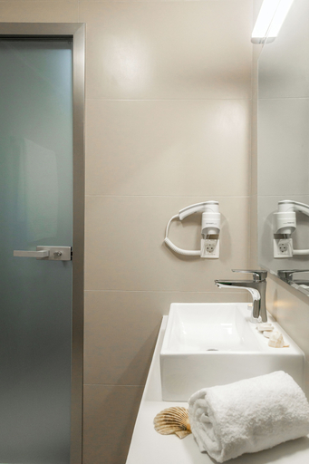 Bathroom 5, Summer Inn, Central Macedonia