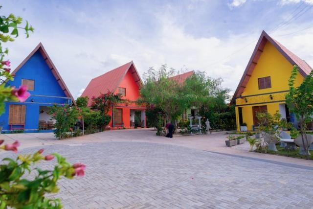 Exterior 7