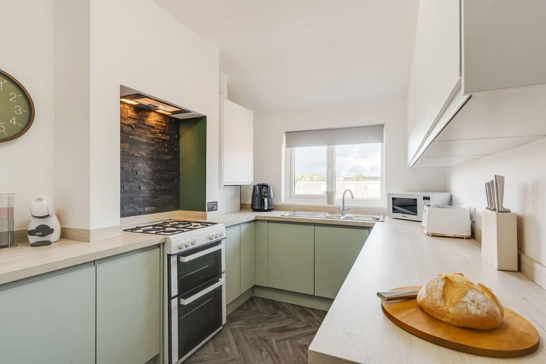 Others 5, St David's Apartment | Stunning 2 Bedrooms Wi-Fi, Lancashire