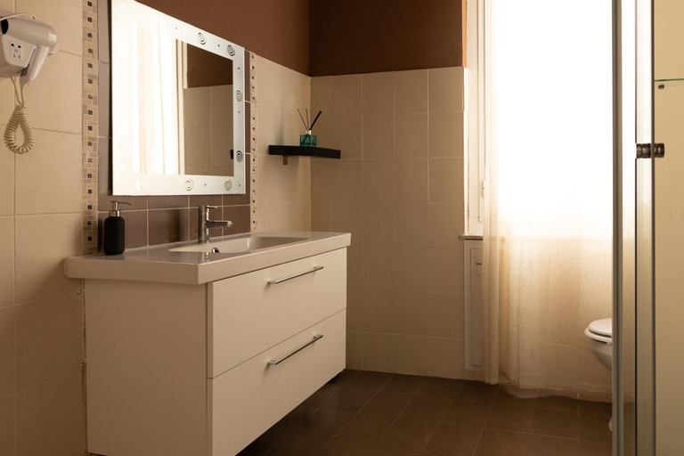 Bathroom 7