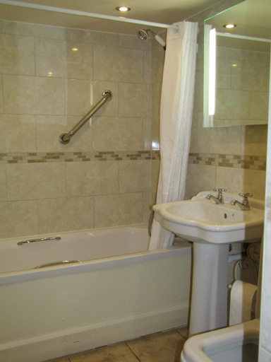 Bathroom 4, The Kilcot Inn, Gloucestershire