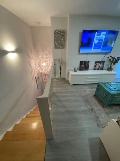 Others 5, Duplex acogedor y comodo, Madrid