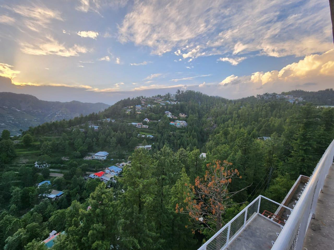 Others 3, SNOW LINE RESIDENCE, Hazara