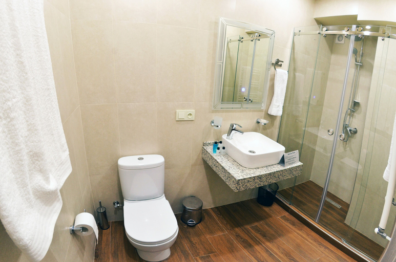 Bathroom 5, MANDARIN Hotel, Yerevan