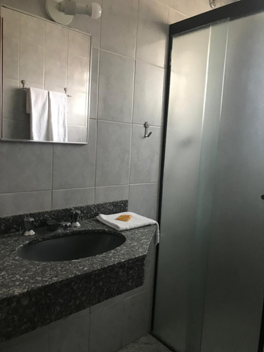 Bathroom 5, Hotel Sion, Monte Sião