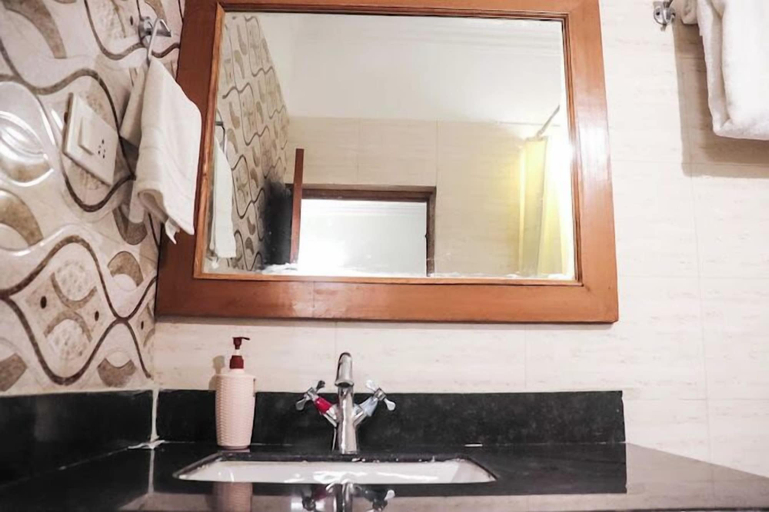 Bathroom 3, Priyanka Resort, Chhatarpur