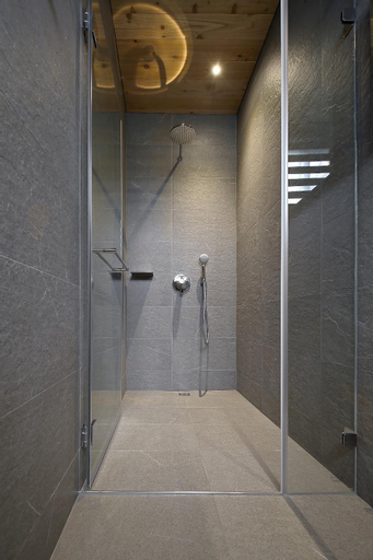 Bathroom 6