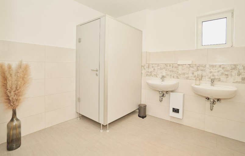 Bathroom 4, Landhotel Sonnenhof, Mittelsachsen