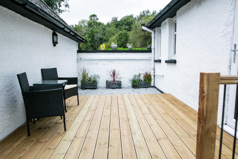 Others 5, Glenview Luss, Stirling