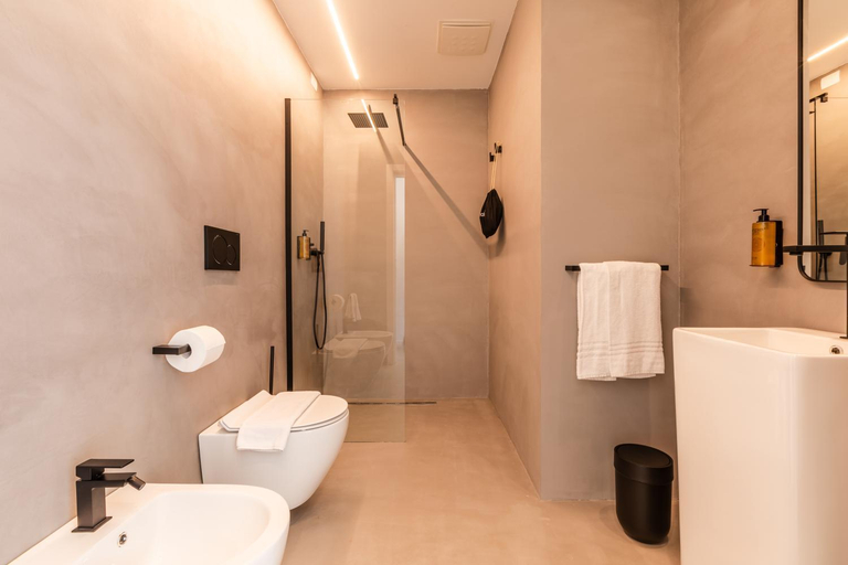 Bathroom 3, Suite in Rome Veneto, Rome