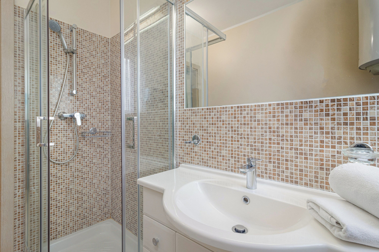 Bathroom 3, Residence Kamenjak Runke, Premantura