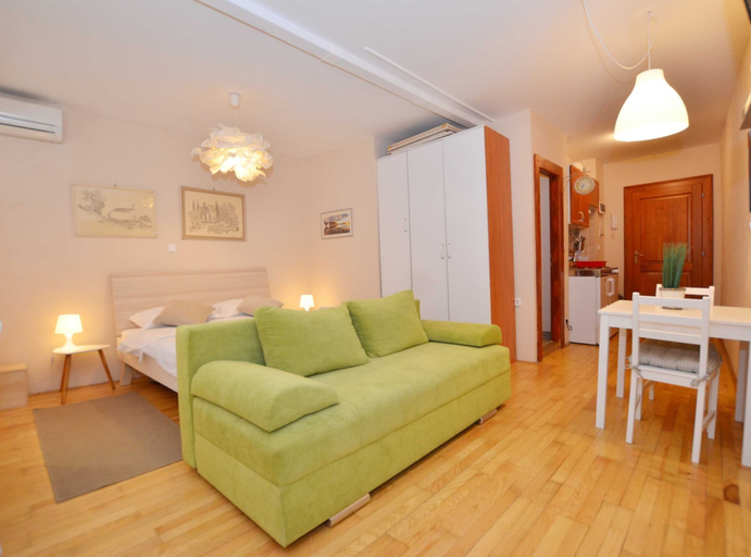 Others 5, Simple and Sunny Studio Apartment, Rovinj