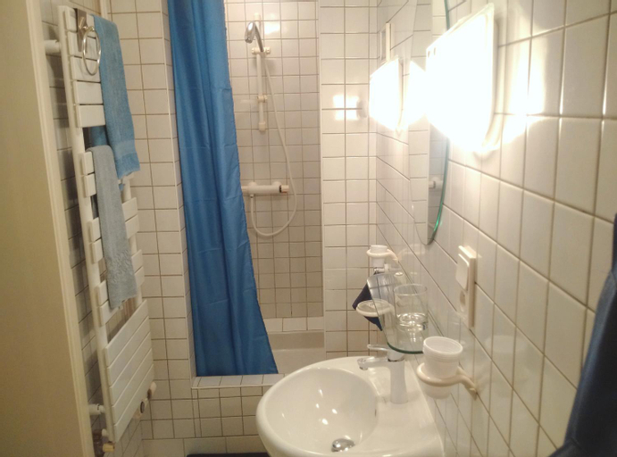 Bathroom 3