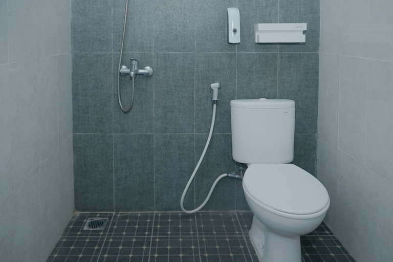 Bathroom 8