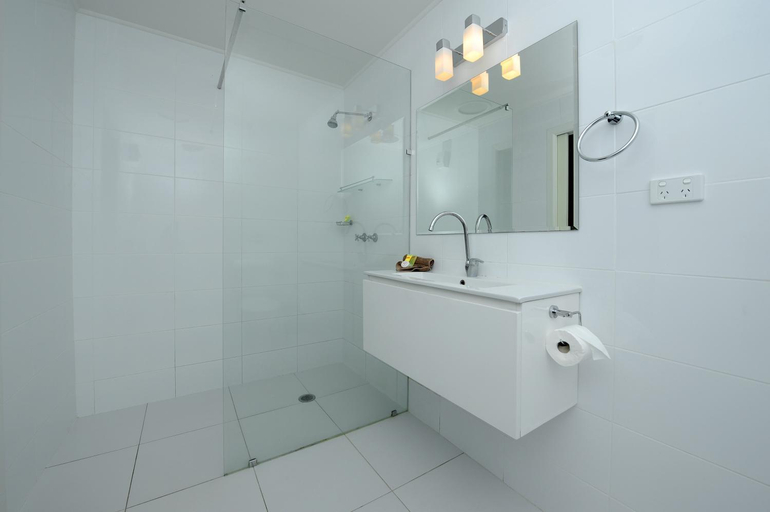 Bathroom 5, Erakor Island Resort, Erakor