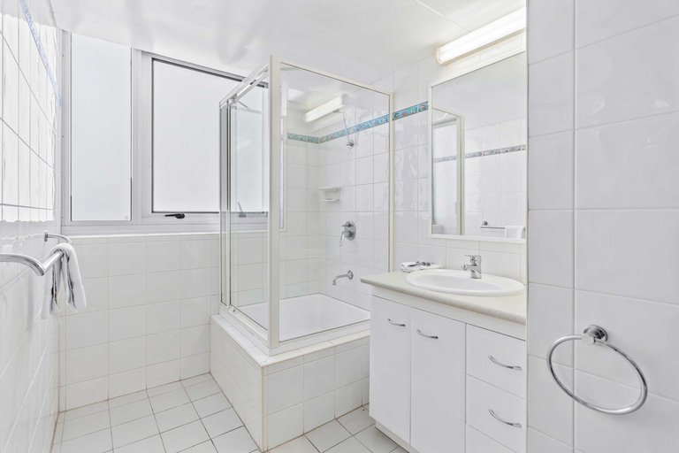 Bedroom 3, Ambassador Beachfront Apartments - Hosted by Burleigh Letting, Gold Coast