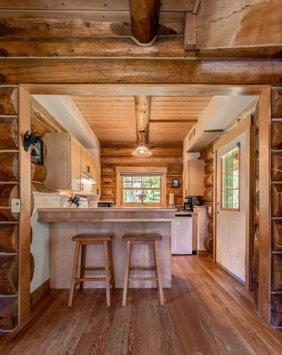 Others 5, Moberly Lodge, Columbia-Shuswap