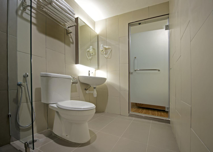 Bathroom 4
