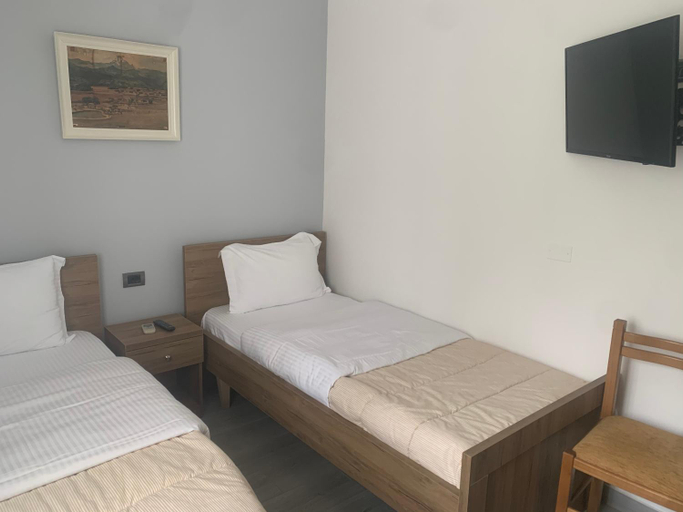 Bedroom 2, Hotel Osumi, Skraparit