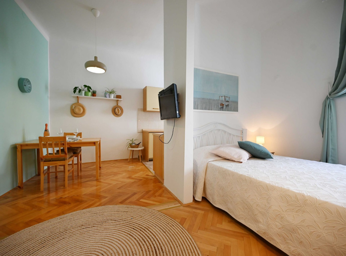 Bedroom 3, Sweet and Winding Centre Lodge, Rovinj