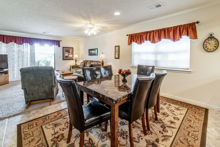 Dining Room 9