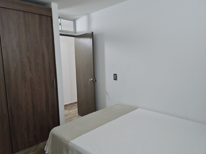 Bedroom 2, RG33 ApartaSuites, Medellín