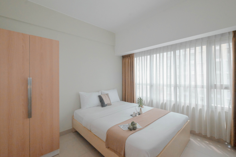 Comfortable Design Studio at Springlake Summarecon Bekasi Apartment By Travelio, Bekasi
