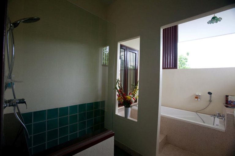 Bathroom 2, Yindee Stylish Guesthouse, Muang Chiang Mai