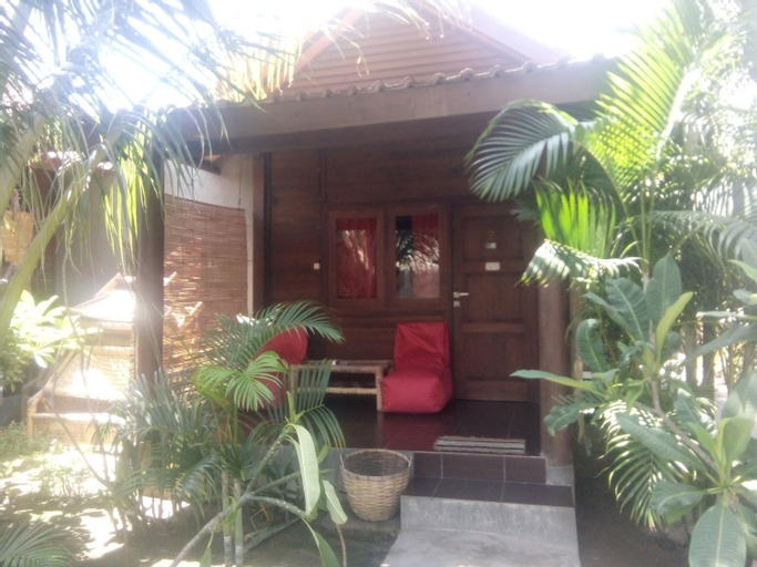 Exterior 2