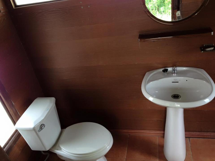Bathroom 3, Sarocha Resort Rayong, Muang Rayong