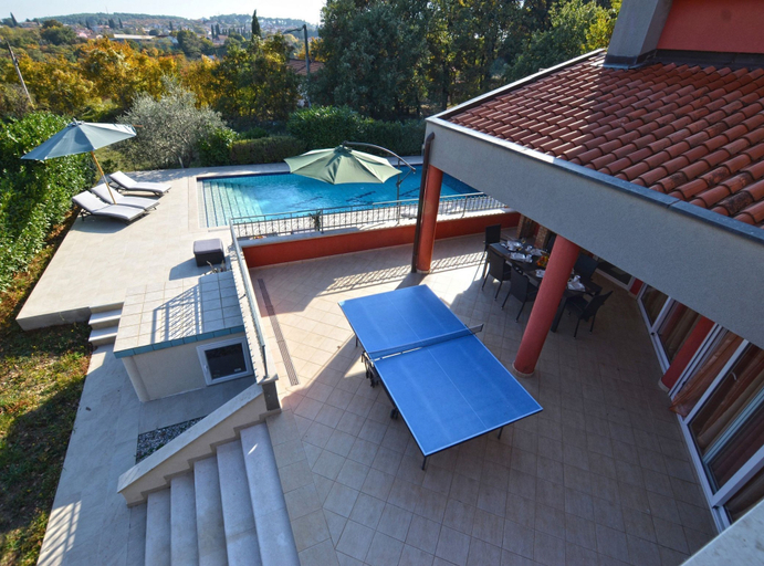 Sport & Beauty 2, Calm Countryside Rovinj Manor With Pool, Rovinj