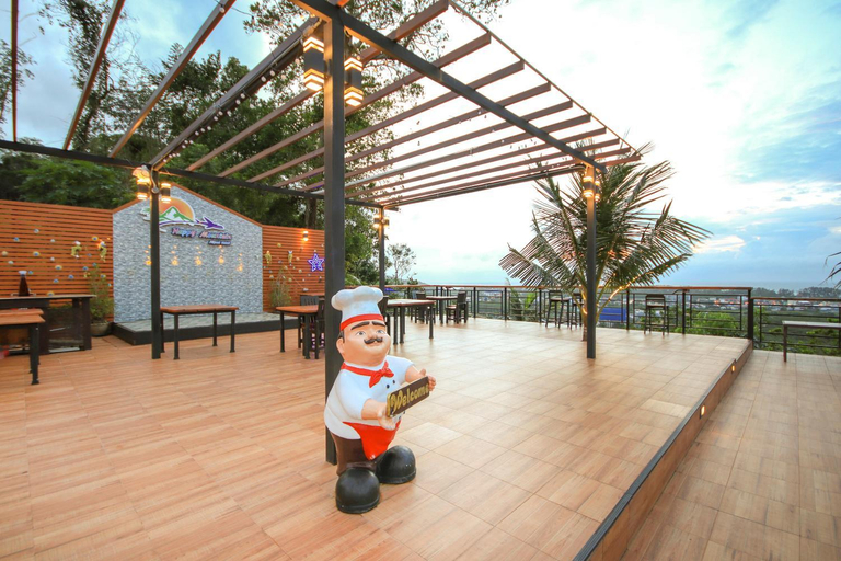 Food & Drinks 5, Happy Mountain Airport Resort, Phuket Island