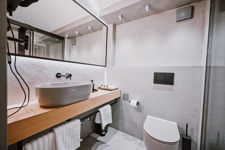 Bathroom 3, Hotel Stomorin-Marina Hramina, Murter