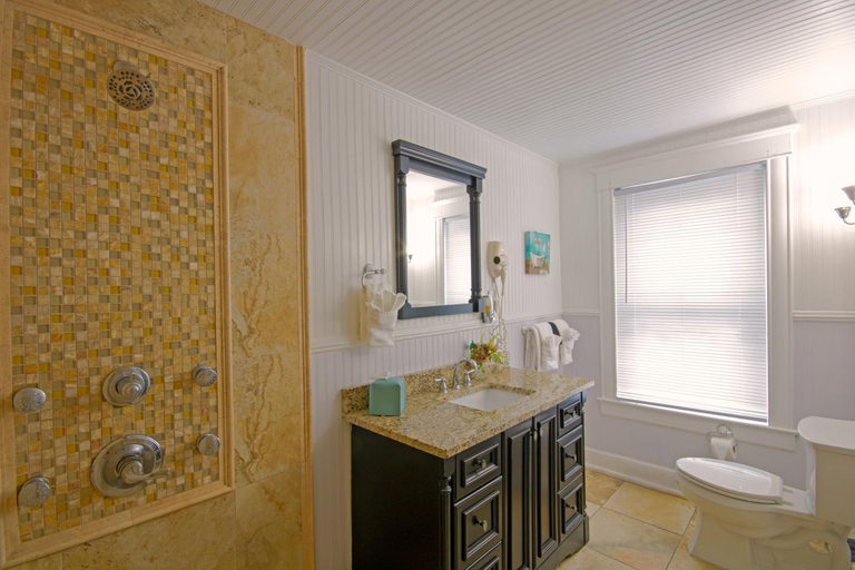 Bathroom 3, Inn on Charlotte Boutique Hotel, Saint Johns