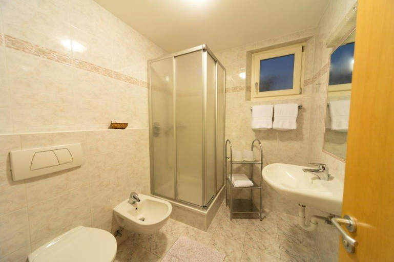 Bathroom, Haus Aron, Bolzano